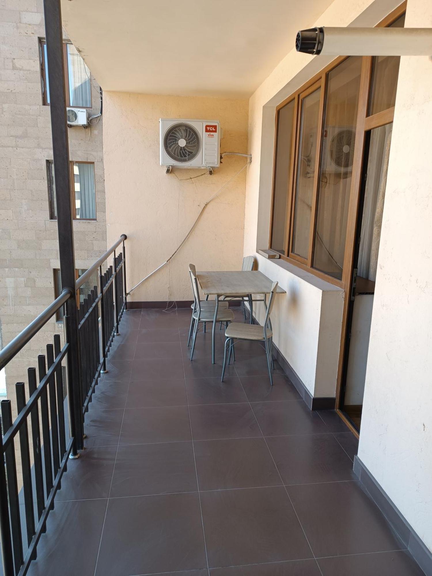 Rent Inn Yerevan On Arami Street Exteriör bild